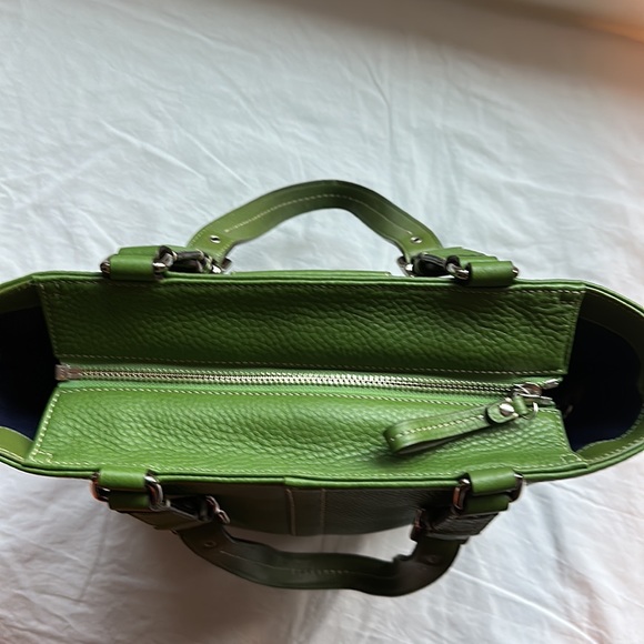 Green Leather COACH Zippered Tote - New Condition - Picture 7 of 9